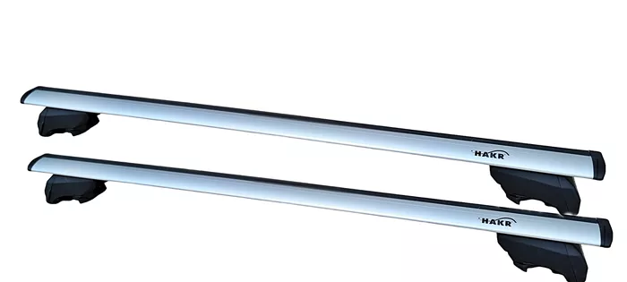 Bagażnik dachowy Hakr Wing Silver 110 – dwie srebrne belki aluminiowe i czarne stopy