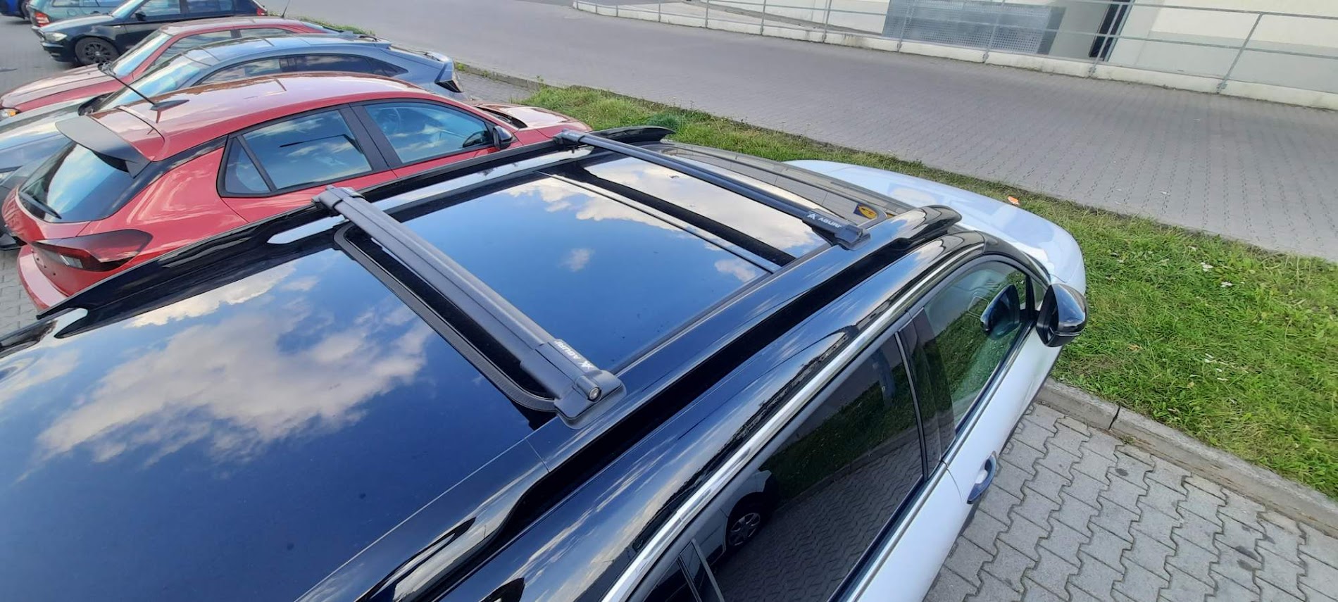 Citroen C5 Aircross z relingami Bagażnik Aguri S8 Citroen C5 Aircross z relingami Bagażnik Aguri S8