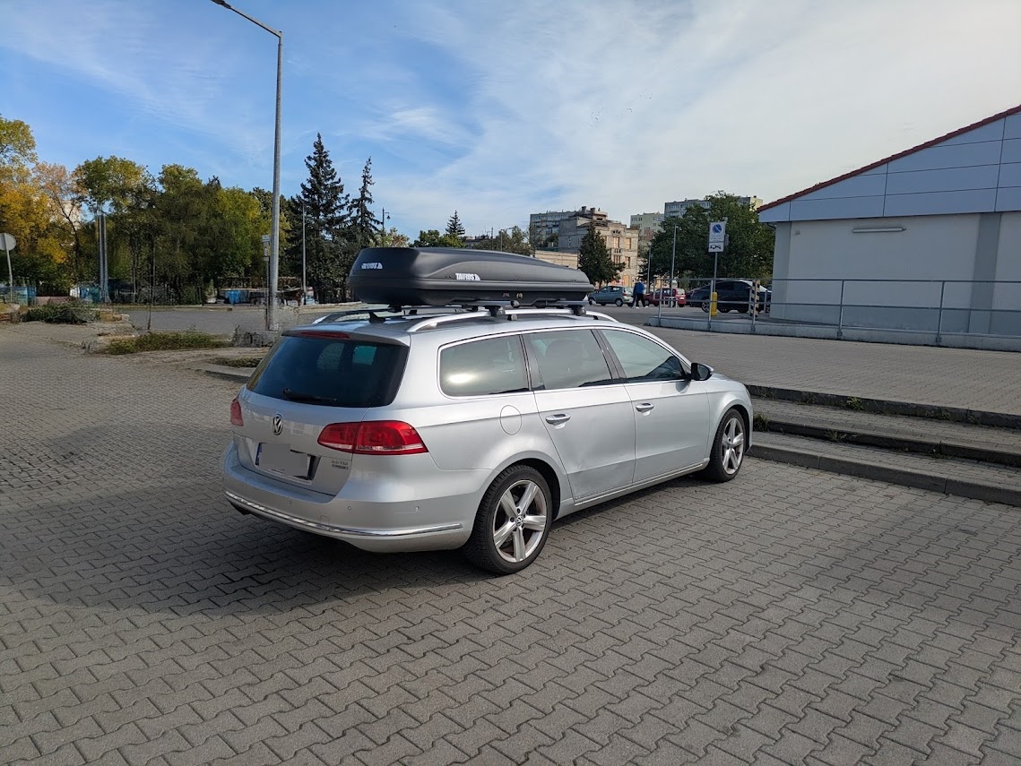 Box dachowy Taurus Xtreme 450 na Passacie ? widok z góry