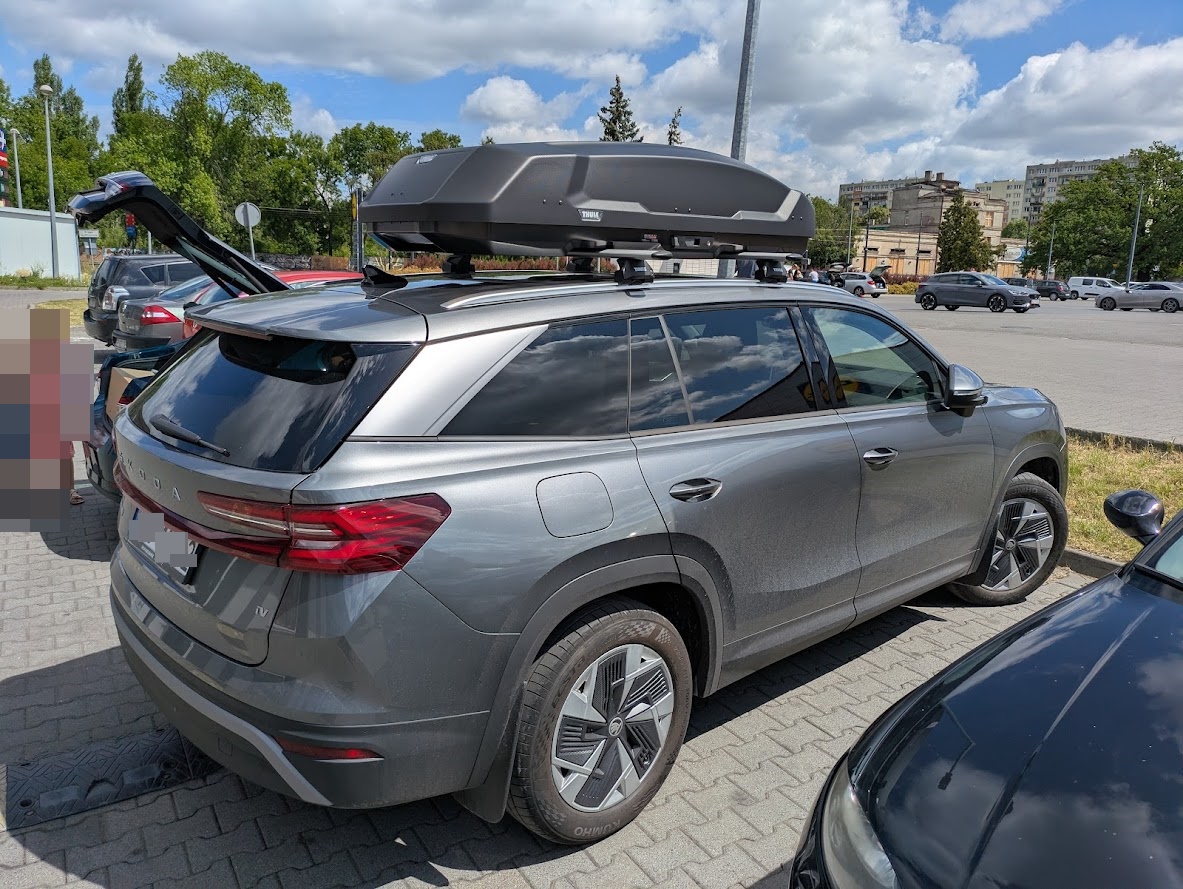Skoda Kodiaq z boxem Thule Force 3 L ? test otwierania klapy bagażnika
