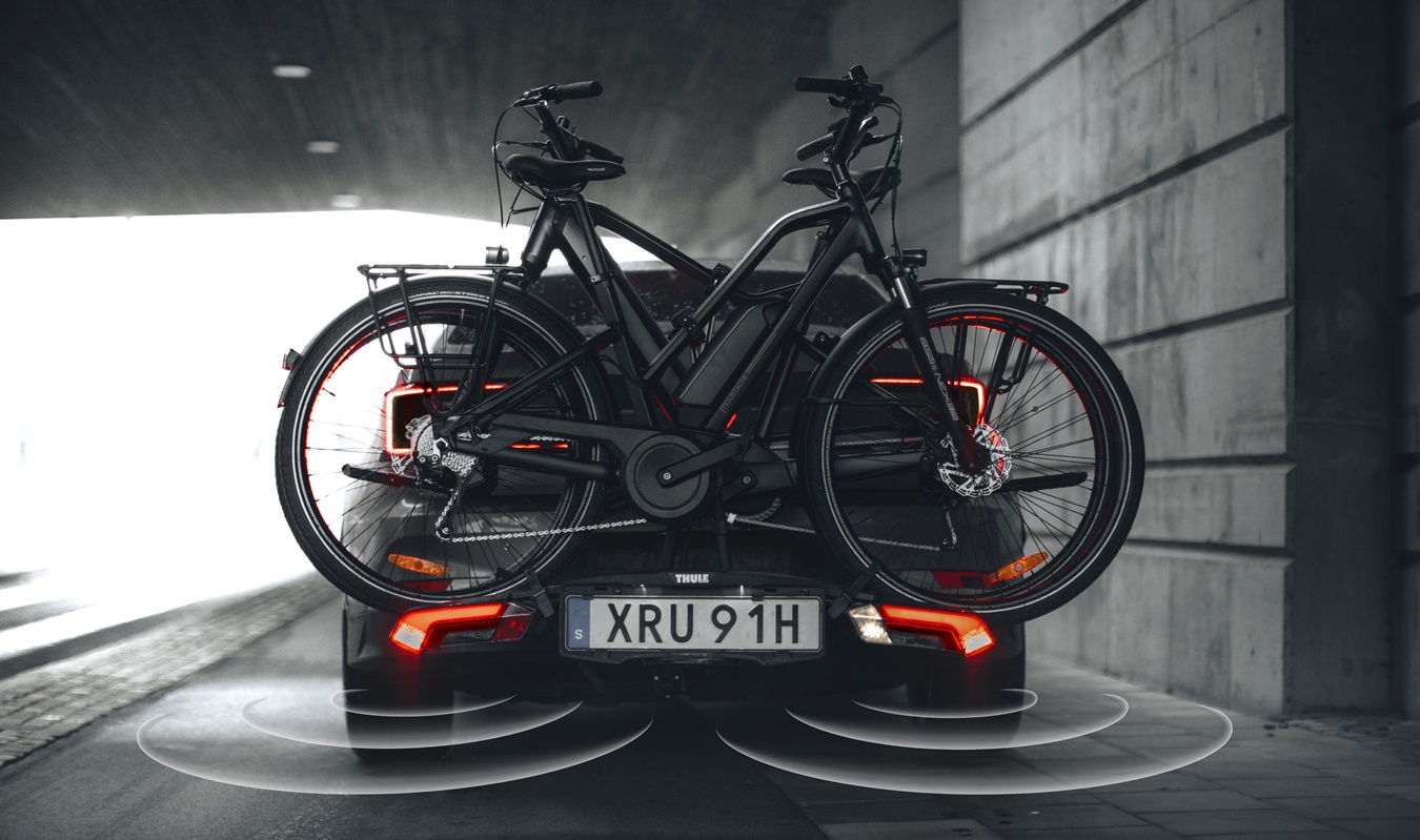 Thule Epos ParkSecure 3-bike bagażnik rowerowy na hak z czujnikami parkowania