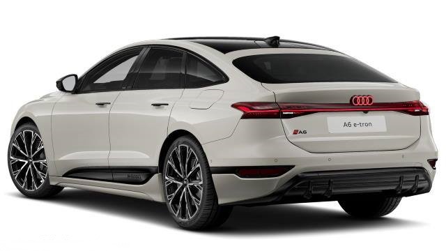 Srebrny bagażnik dachowy Thule Edge Clamp WingBar Edge na Audi A6 Sportback e-tron