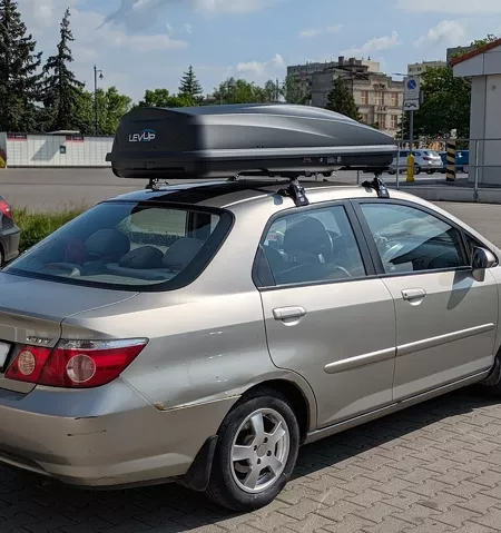 Montujemy box dachowy Cube 470 na Honda City