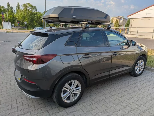 Montujemy box dachowy Thule Force 3L Opel Grandland