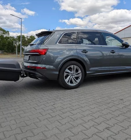 Montujemy box na hak Thule Arcos Audi Q7