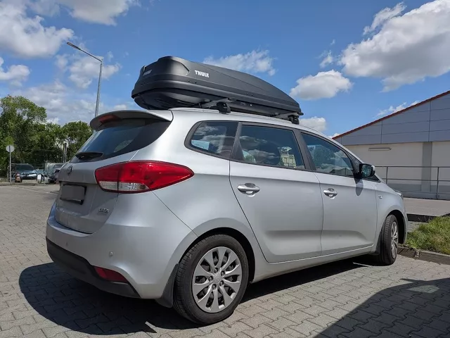 Montujemy box dachowy Thule Touring L Kia Carens