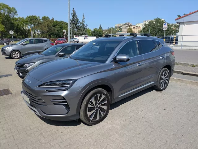 Montujemy bagażnik dachowy Mont Blanc Xplore do samochodu BYD Seal U