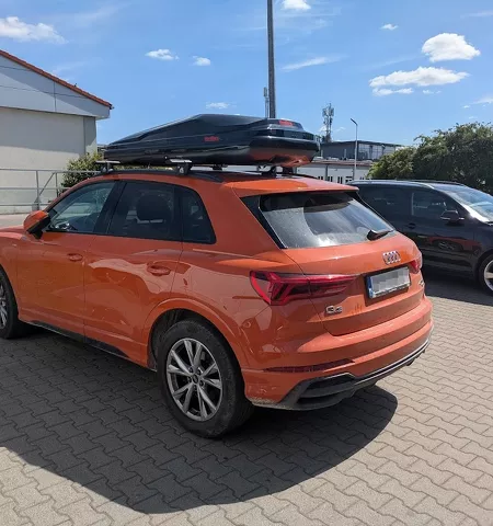 Montujemy box dachowy Mont Blanc Altitude 350 do samochodu Audi Q3 oraz bagażnik bazowy Aguri Runner