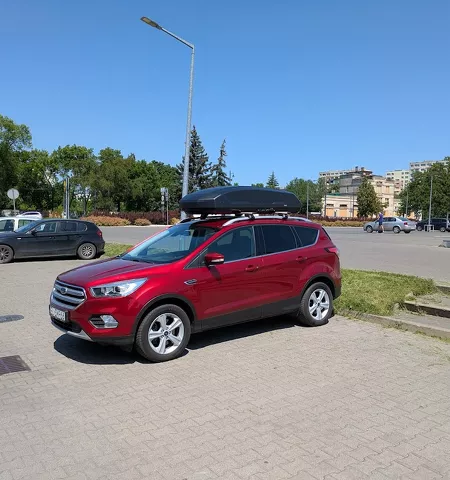 Montujemy bagażnik dachowy Thule 7104 wingbar do samochodu Ford Kuga oraz box dachowy Thule Force 3 XL