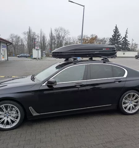 Jak dobrać bagażnik i box dachowy do BMW Seria 7 G11? Przykład montażu z naszego sklepu