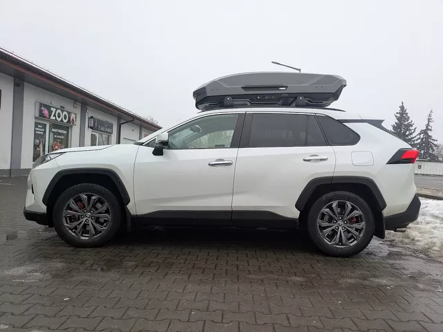 Montujemy Box dachowy Thule Motion 3 L do samochodu Toyota Rav 4