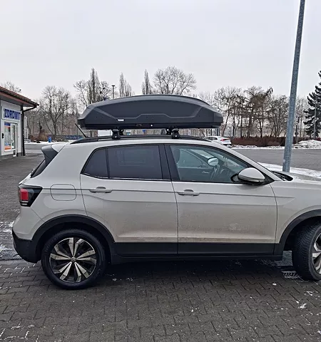Montujemy Box dachowy Thule Pulse 2 M do samochodu Volkswagen T-Cross oraz bagażnik dachowy