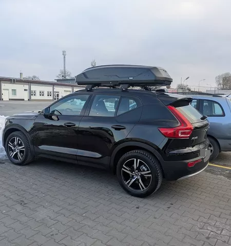 Montujemy Box dachowy Thule Pulse 2 L do samochodu Volvo XC40 oraz bagażnik dachowy Mont Blanc Xplore