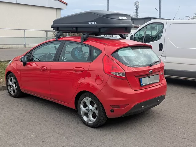 Montujemy Box dachowy Taurus Junior 430 - Hakr Magic 320 do samochodu Ford Fiesta