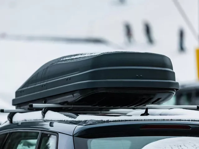 Boxy dachowe Thule ? komfortowe podróże z rodziną
