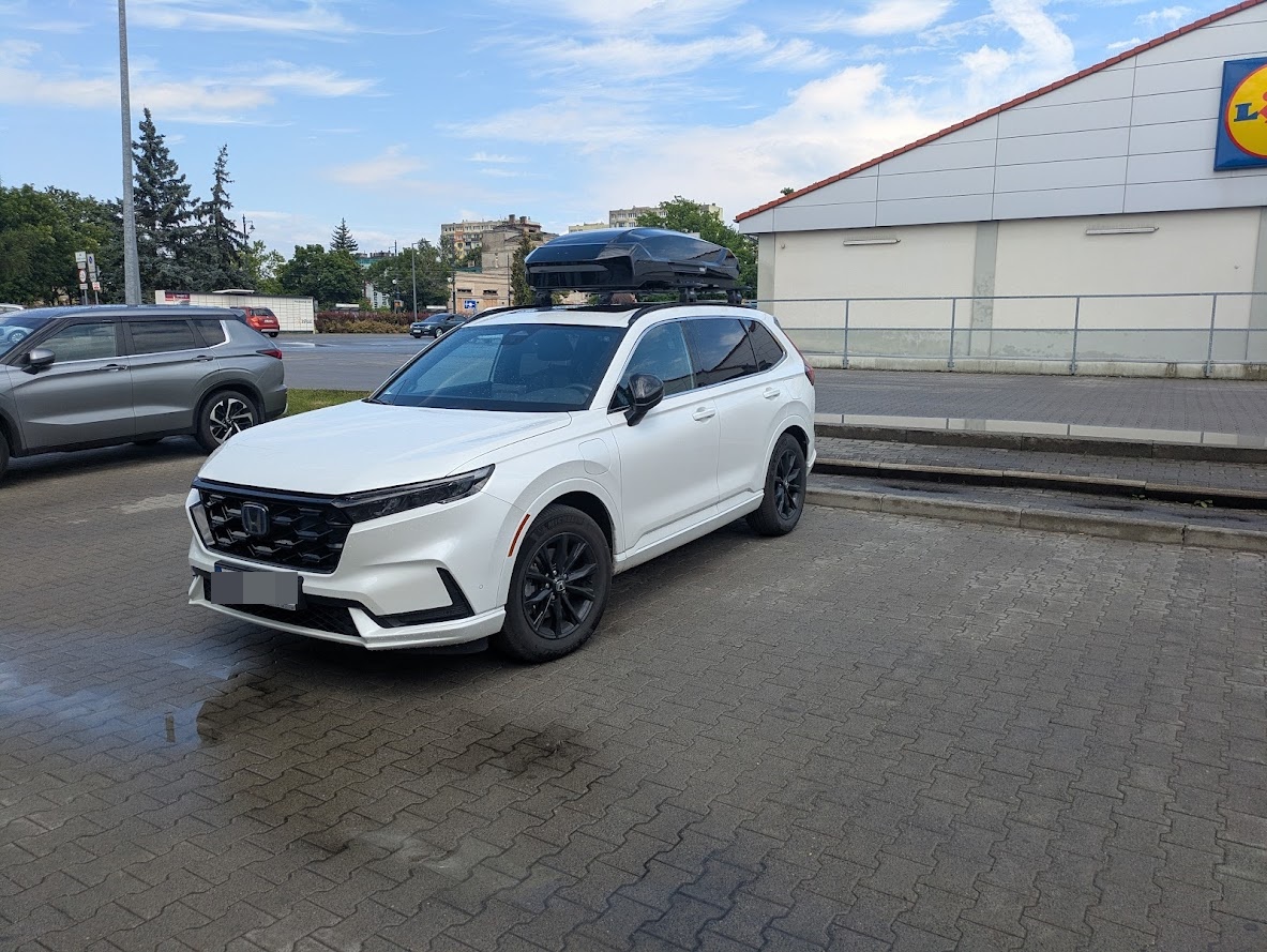 Bagażnik dachowy Thule WingBar Edge Black na relingach Honda CR-V 2023