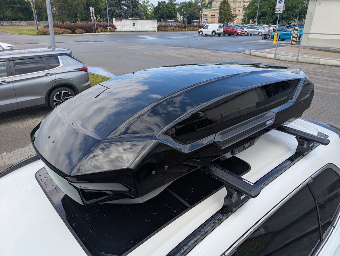 Box dachowy 450 litrów Thule Motion 3 L na SUV Honda CR-V